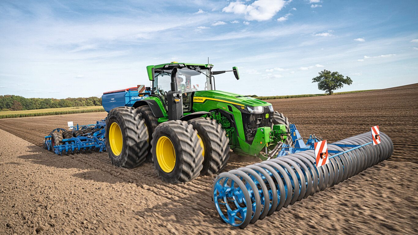 8R340 lemken seeder frontpacker DSC6514 1366 768